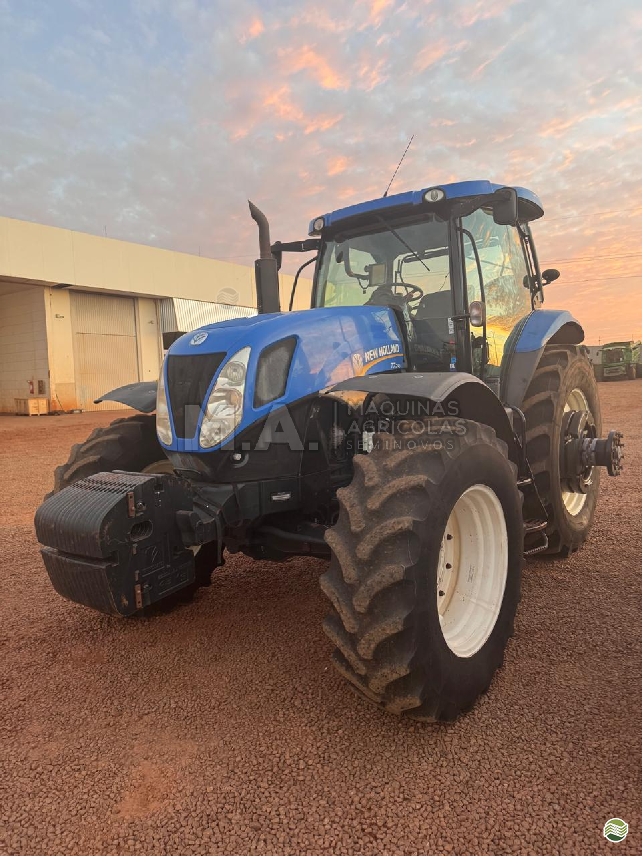 TRATOR NEW HOLLAND NEW T7 205 Tração 4x4 M.A. Máquinas Agrícolas - Campo Mourão CAMPO MOURAO PARANÁ PR